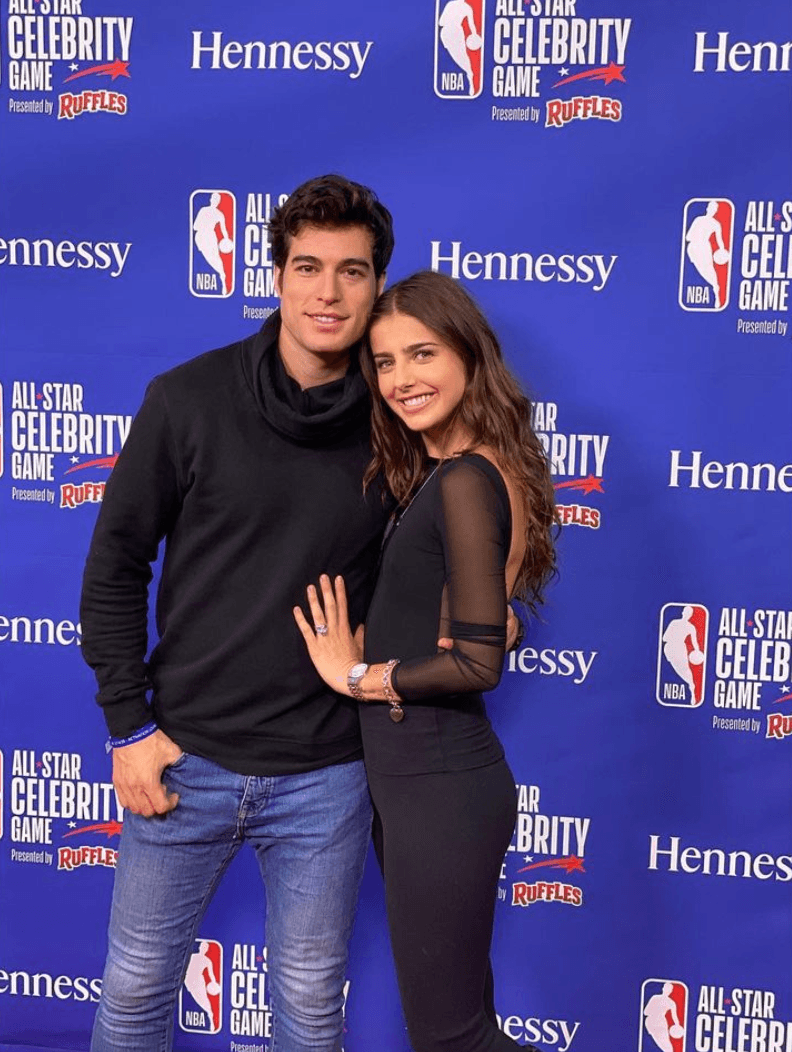 Tras anunciar su ruptura hace poco más de una semana, Danilo Carrera y Michelle Renaud utilizaron las redes sociales, la noche del pasado lunes 1 de febrero, para dar a conocer el motivo de su separación, así como para narrar cómo surgió el amor entre ellos. A continuación, te contamos qué fue lo que reveló la expareja.