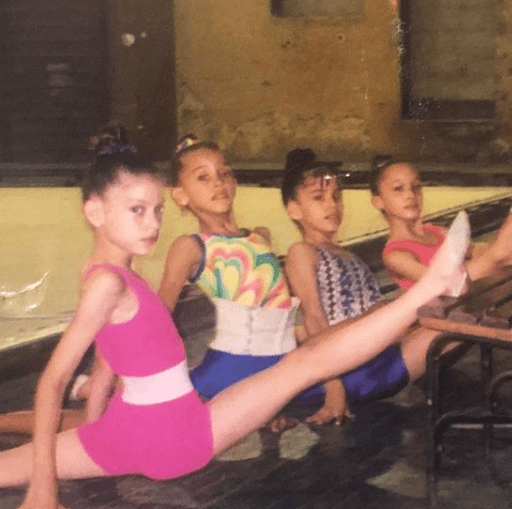 En ellas, la actriz recuerda sus tiempos como gimnasta rítmica, y todas las experiencias que tuvo como atleta.