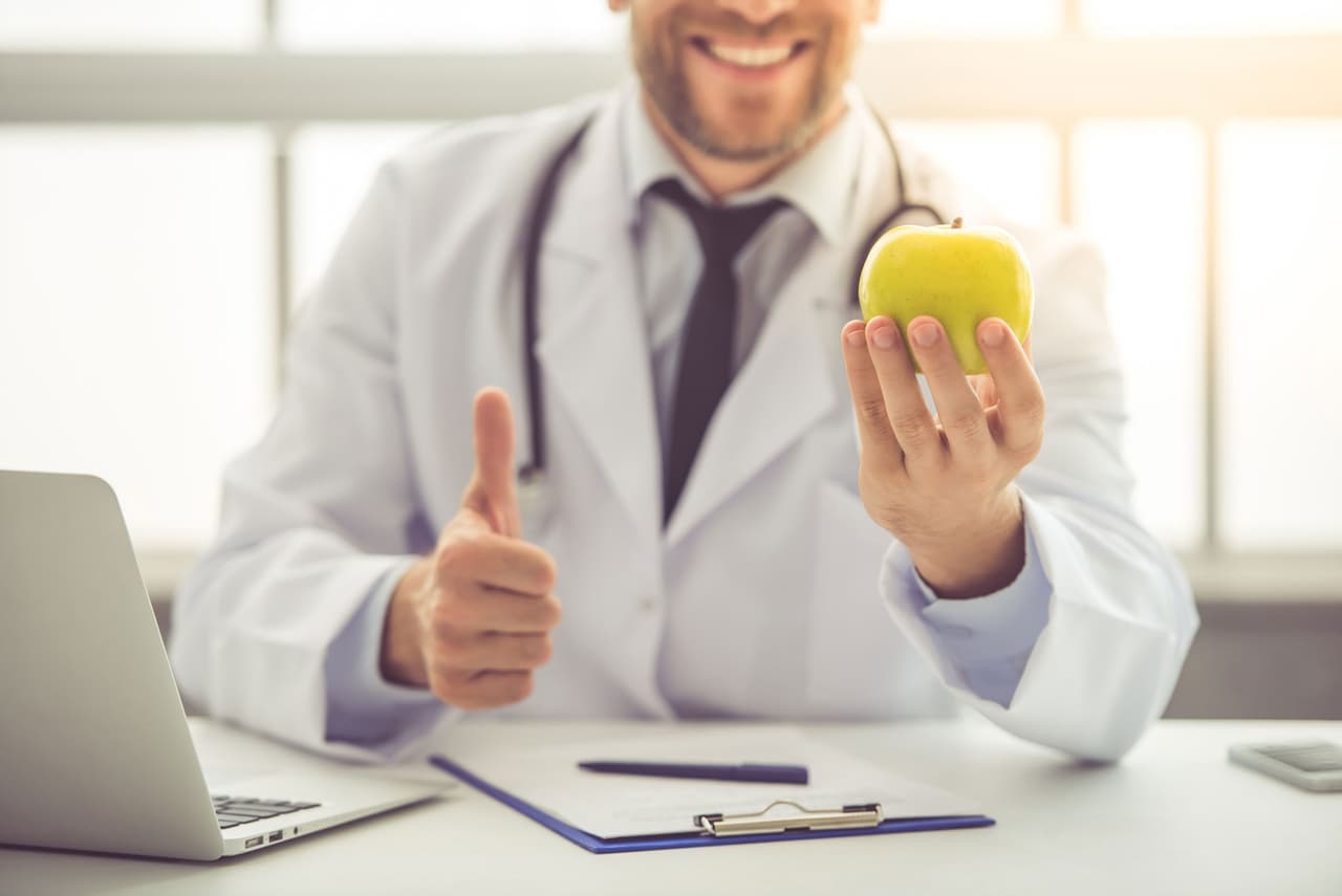 Aquiles Rubio Blancas, licenciado en nutrición y especialista en obesidad y comorbilidades, platicó en exclusiva con Televisa Digital y nos dio algunos consejos que cualquiera puede poner en práctica.