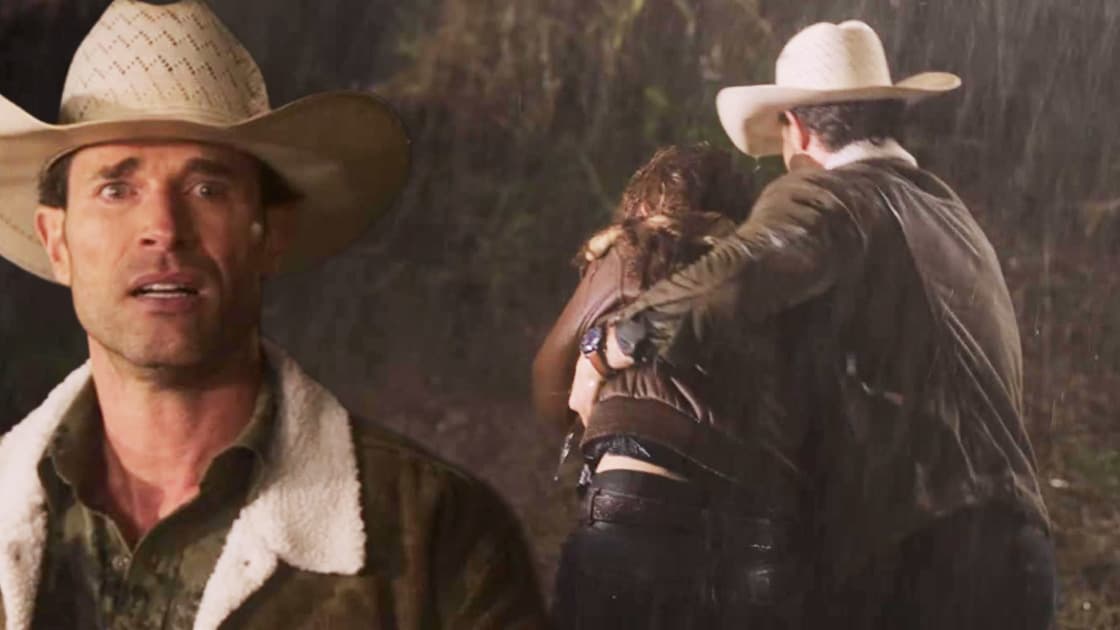 Renato rescata a Bárbara en medio de la tormenta