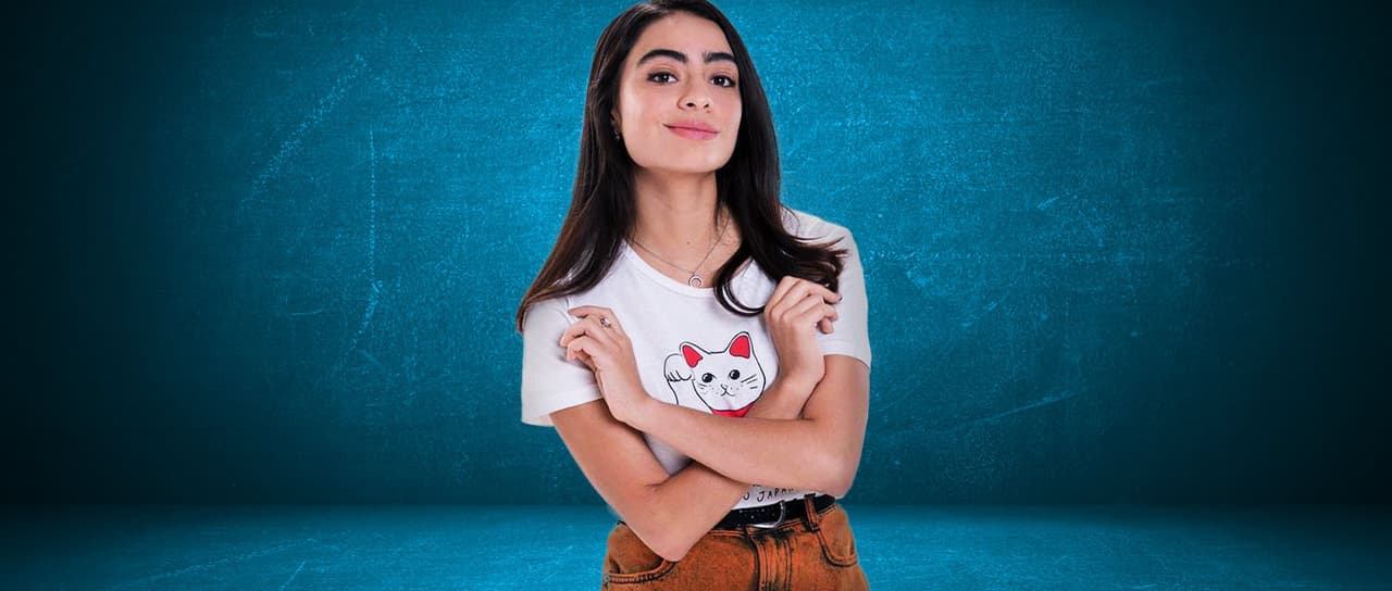 Valentina Buzzurro se suma al elenco de 'Vencer el Desamor' en uno de los personajes protagónicos; a la joven se le puede apreciar actualmente en 'Los pecados de Bárbara' con el personaje de 'Eli'.