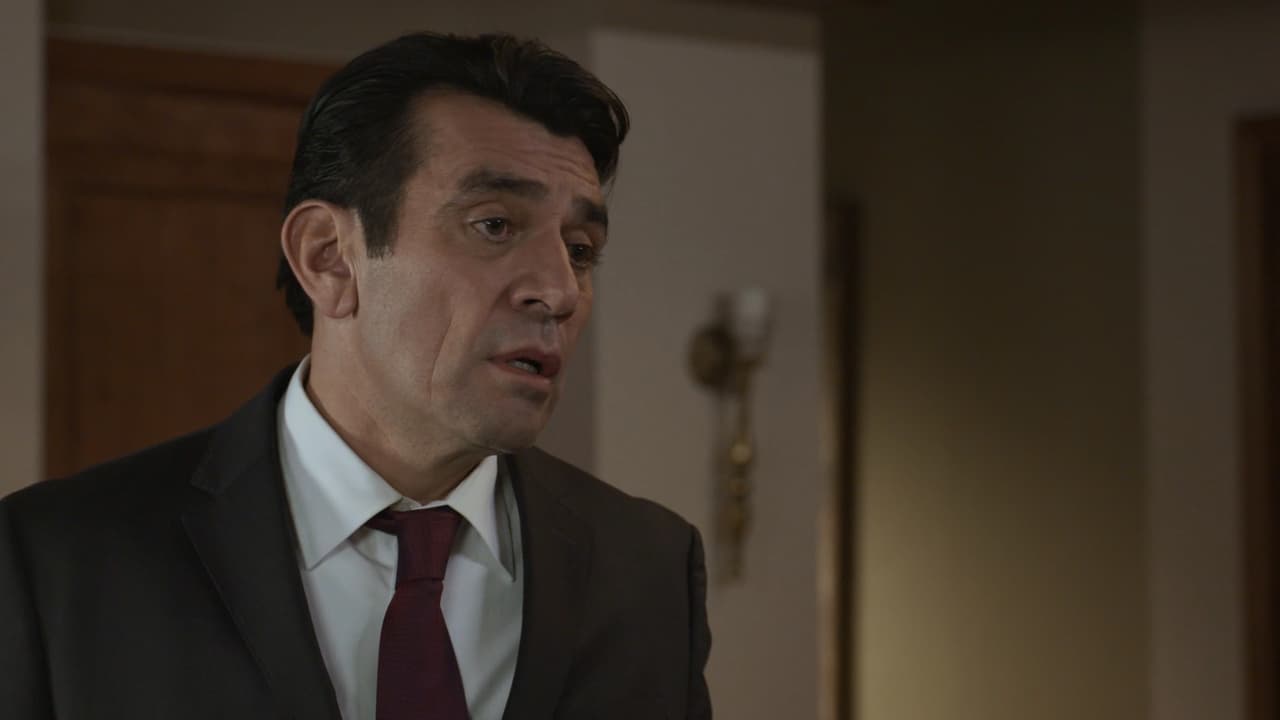En la noche, Armando es cuestionado por Estela sobre su paradero, pero Armando se sale por la tajante.