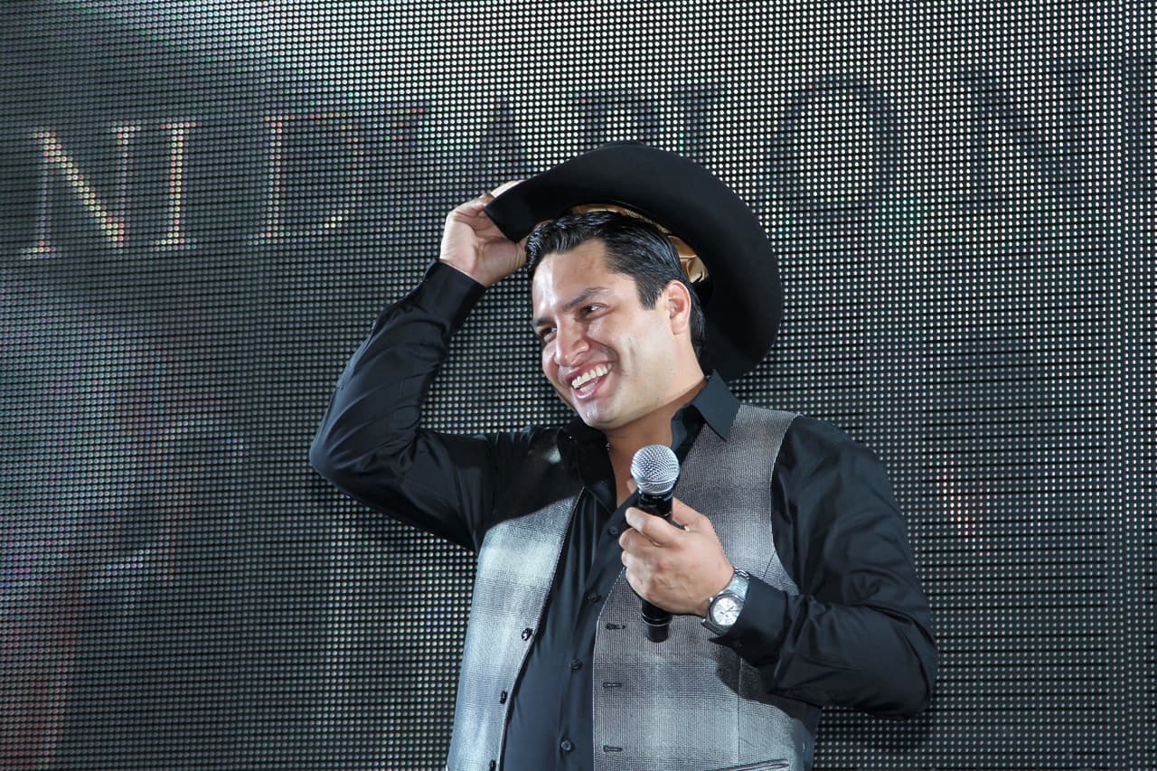 Julión Álvarez vuelve a demostrar por qué es el 'Rey de la Taquilla'