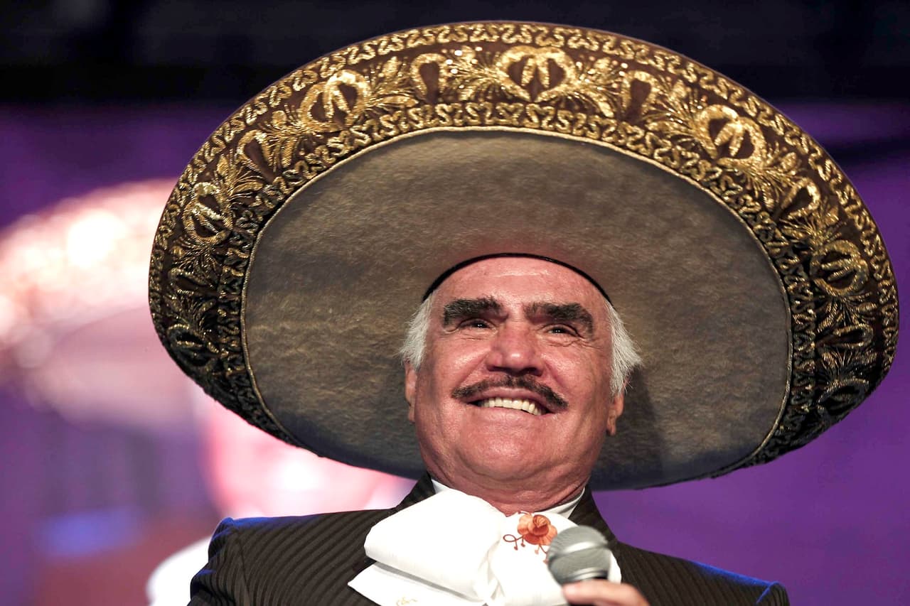 Vicente Fernández tuvo una aparición especial en 'Amor Bravío'