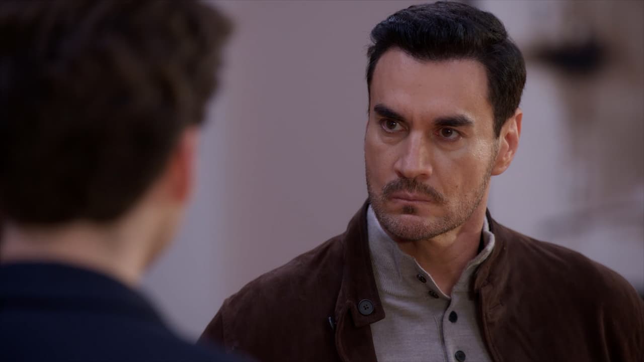 Diego corre de su casa a Joaquín