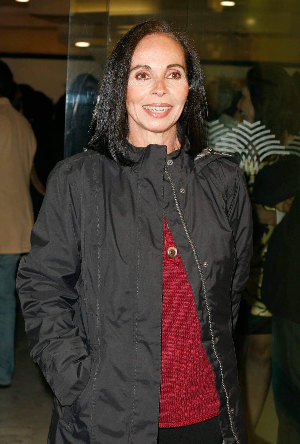 Todo el mundo la conoce bajo su nombre artístico, Macaria. Pero su nombre verdadero es Delia Beatriz De la Cruz Delgado y es originaria de la CDMX. Sus primeros años de vida los pasó con sus abuelos en La Habana Cuba, pero regresó a México para formar su educación.