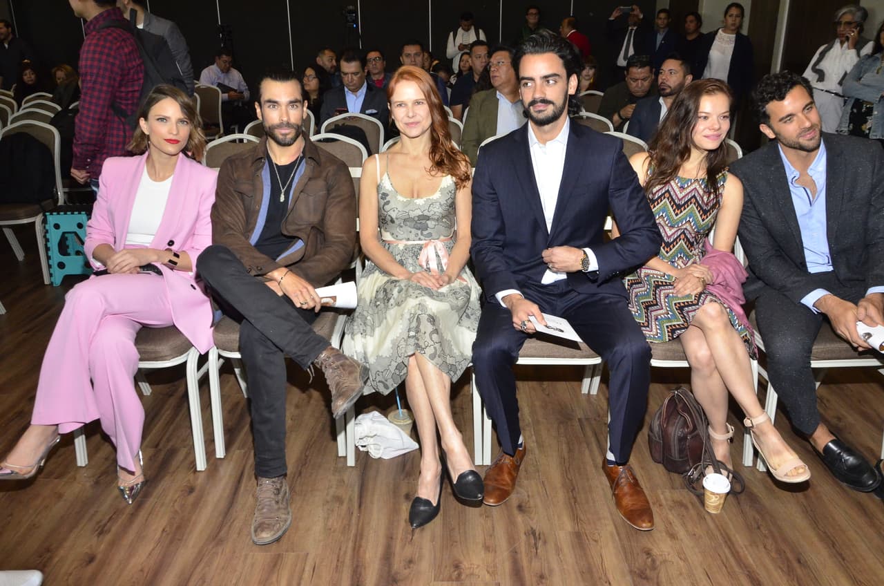 Con un elenco juvenil, liderado por Gonzalo García Vivanco, Paulette Hernández, José Pablo Minor y Diego Amozurrutia, la productora Giselle González proyectará una trama moderna sin perder la esencia de la versión transmitida hace más de tres décadas.