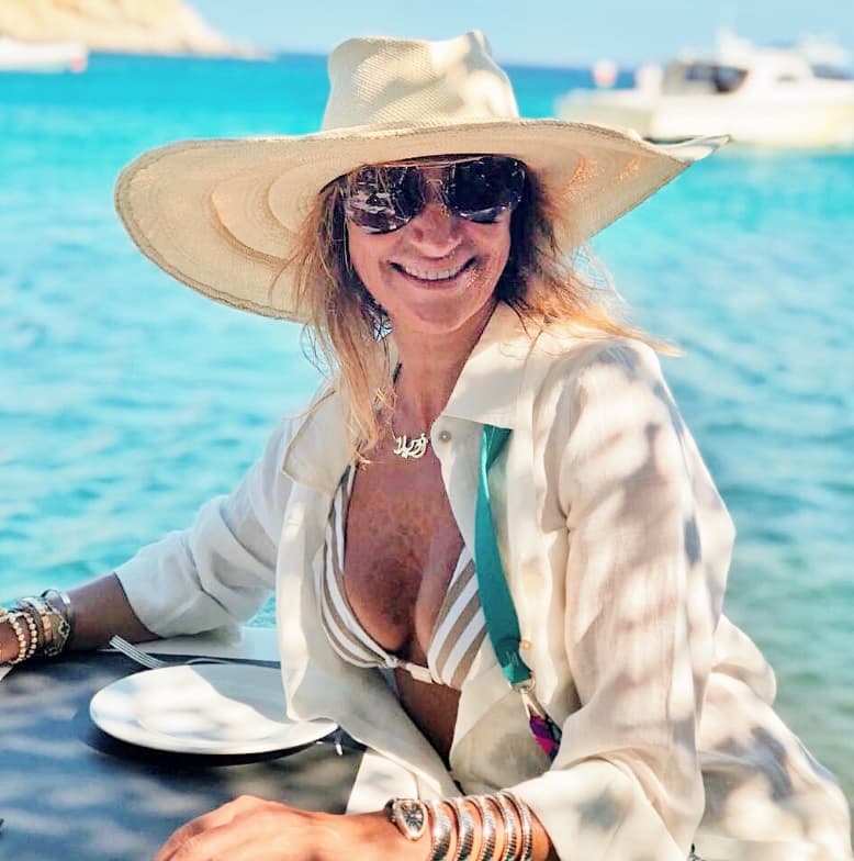 La presentadora se relajó en Grecia.