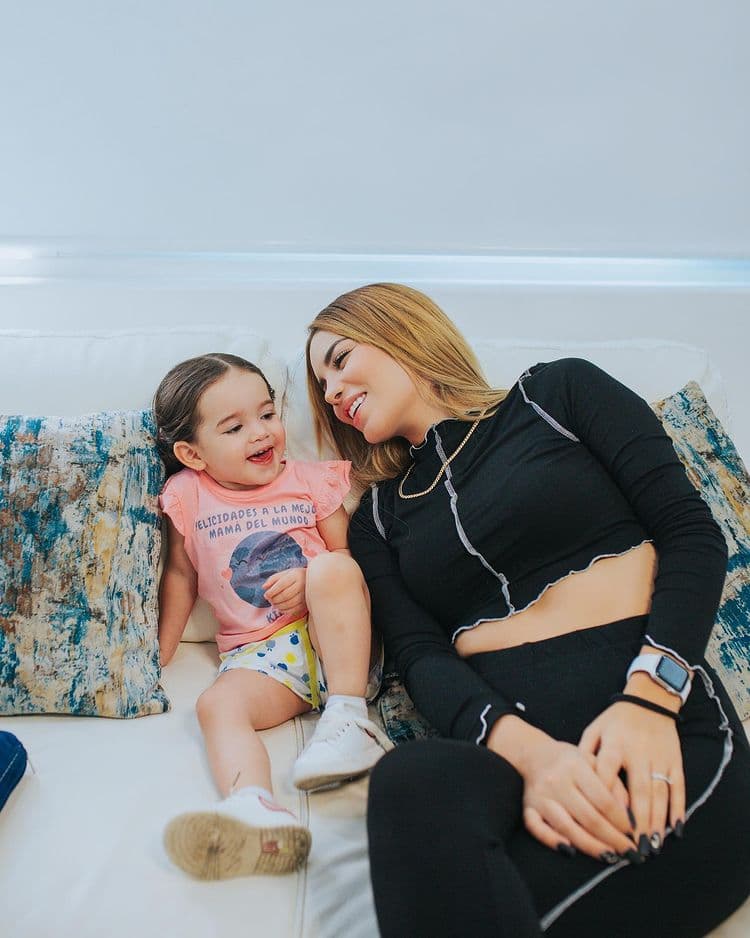 Kimberly Loaiza dedica emotivo mensaje a su hija Kima por sus 2 años de vida