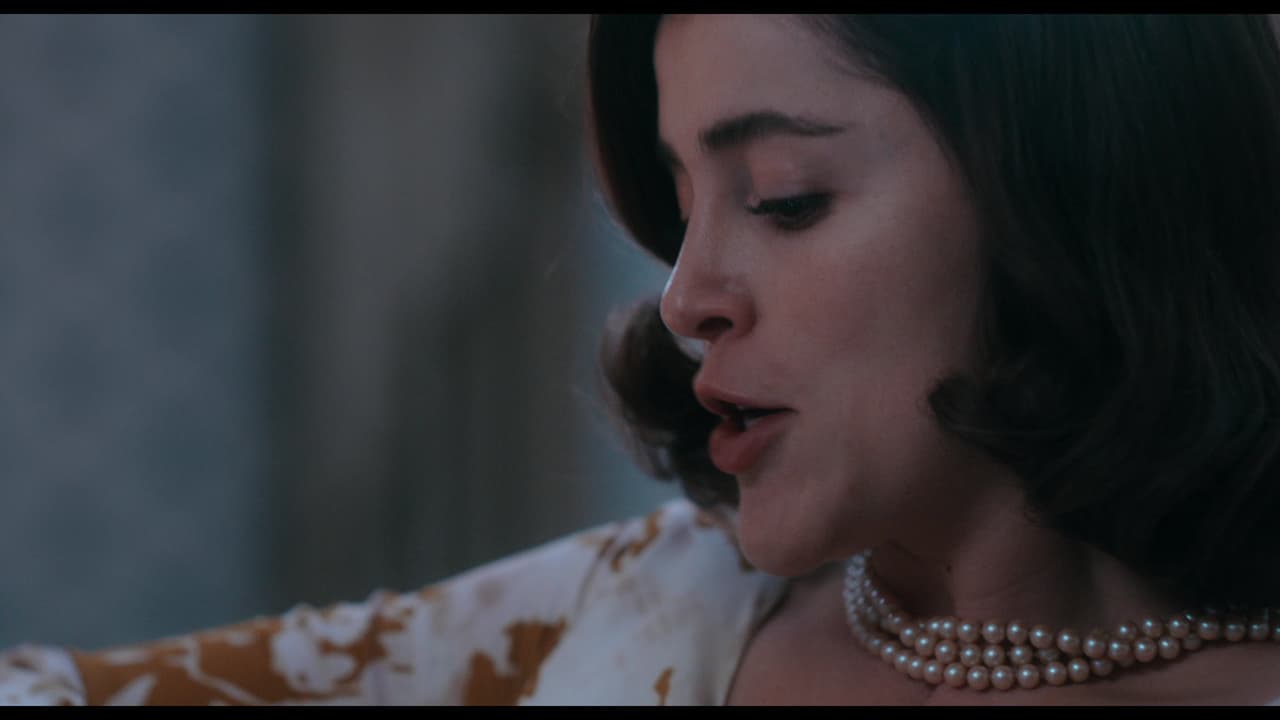 Consuelo: Ingrid se entera de la situación de Consuelo y le ofrece un singular negocio