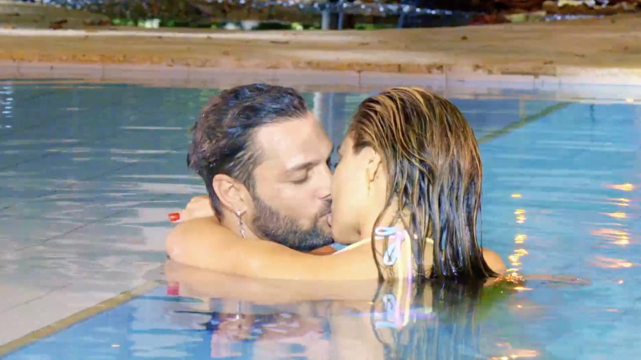 Nicola y Sophye se dan un beso de impacto en “Soltero Cotizado”, ¿ella será la buena? 