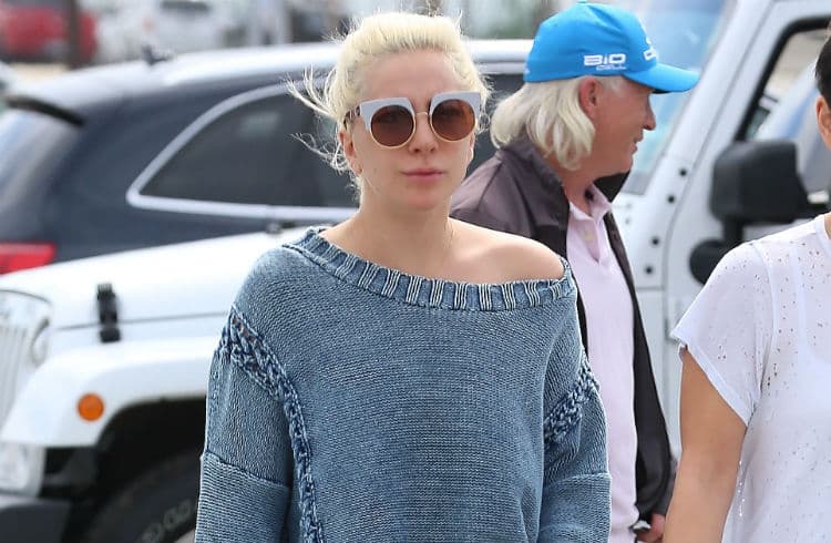 Lady Gaga reaparece sin dolor, pero provoca ‘infartos’