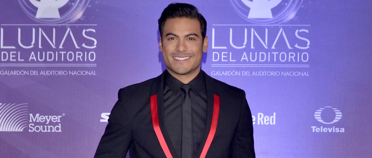 Carlos Rivera sorprende con sexy foto en Instagram