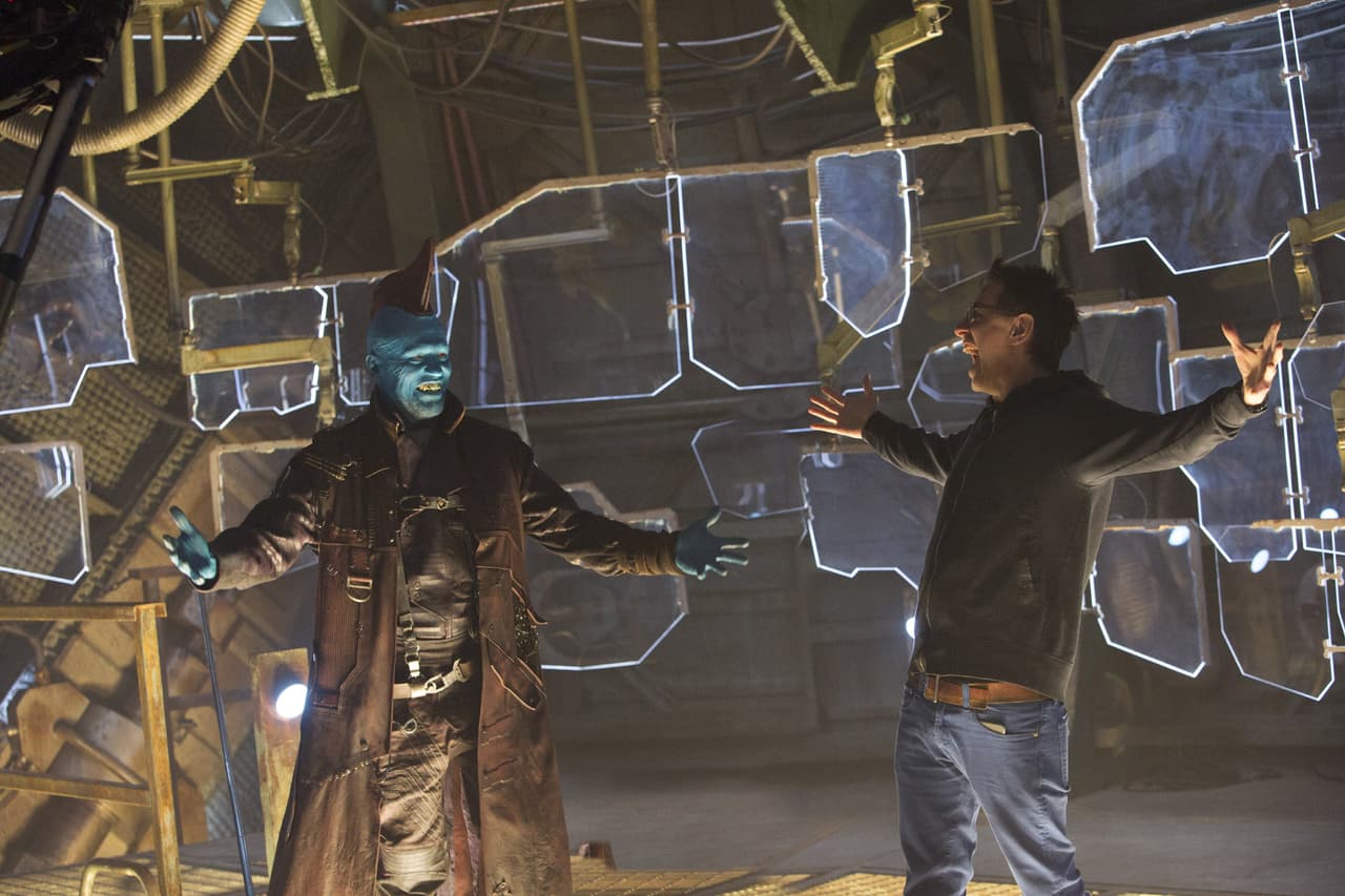 Michael Rooker y James Gunn en la filmación de 'Guardianes de la Galaxia Vol. 2'