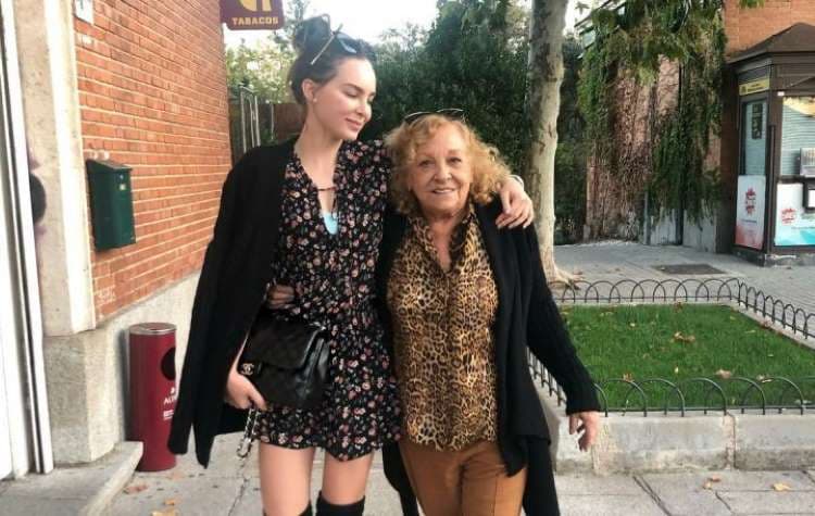 Belinda enfrenta la muerte de su abuelita tras días antes pedir oraciones por su salud
