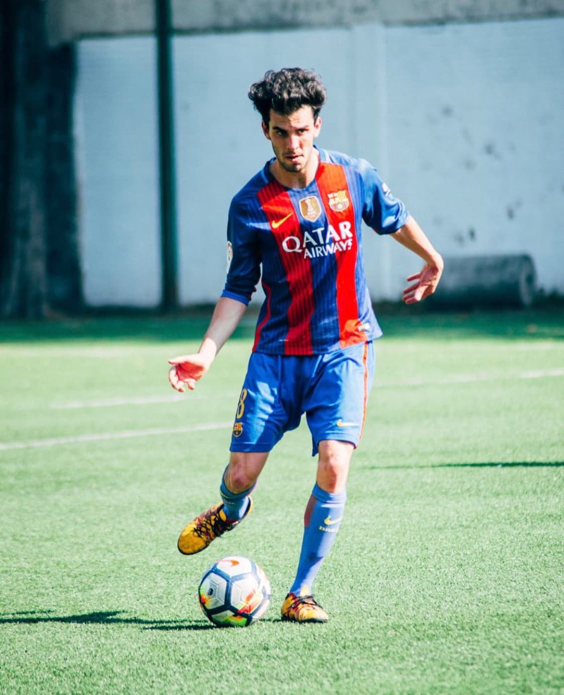 Además de la actuación, Bastian también es un gran apasionado del futbol. Tal y como lo ha demostrado con algunas publicaciones en su cuenta de Instagram.