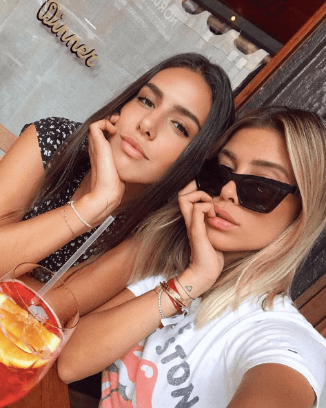 Michelle Salas y Camila Valero