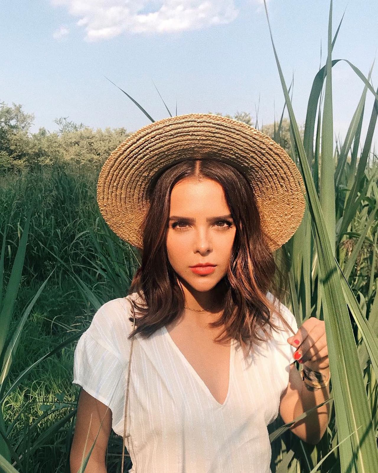 Yuya comparte foto de su mamá en bikini y cautiva la red