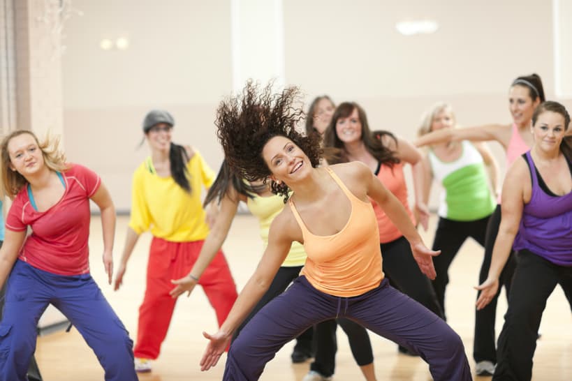 2. Es una alternativa diferente para quienes no gustan del gimnasio o salir a correr.