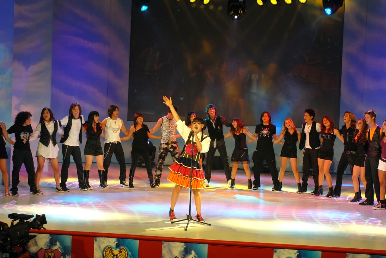 Yurem se volvería a encontrar con Danna Paola en escena al formar parte del elenco ‘Atrévete a soñar’ en 2009.