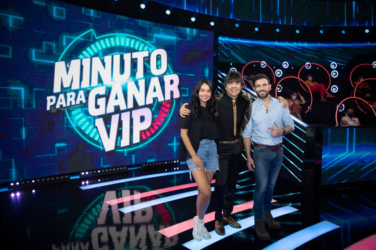 Claudia Martín regresa a la pantalla de Las Estrellas y hace de las suyas con Carlos Ferro