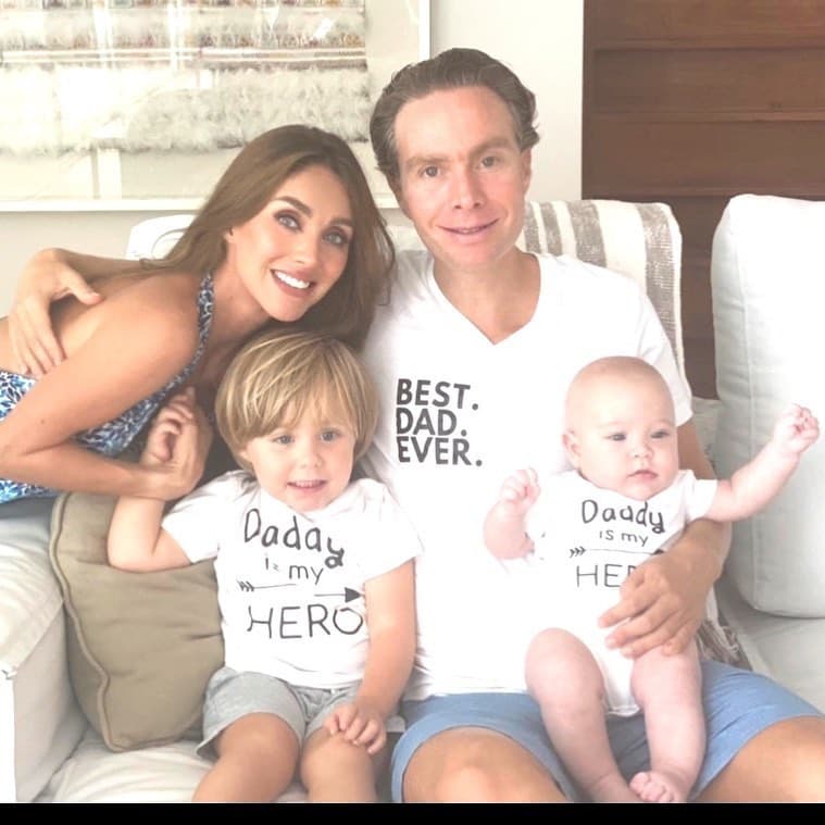Actualmente, Anahí se encuentra alejada del mundo del espectáculo, pero muy activa en redes sociales, donde presume la vida que lleva en familia al lado de su esposo, el político mexicano Manuel Velasco Coello y sus dos hijos, Manuel y Emiliano.