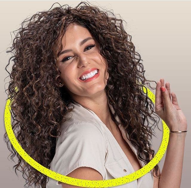 Bárbara Islas dará vida a 'Coral Palma del Mar', la simpática recepcionista del hotel donde trabaja 'Nico'.