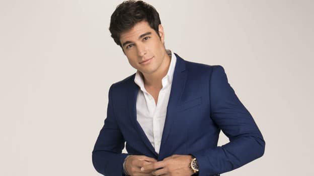 Danilo Carrera cambia los foros de televisión por las canchas de futbol