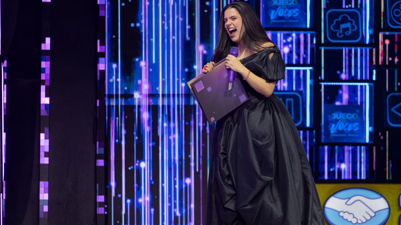 Camila Fernández se luce al cantar un éxito de Andrea Bocelli en Juego de Voces 2026