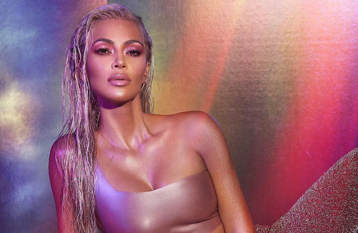 Kim Kardashian comparte foto de su adolescencia...¡sin cirugías!