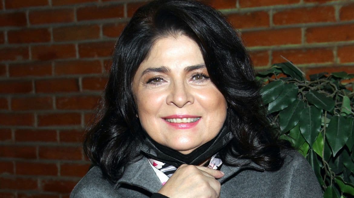 Victoria Ruffo es sorprendida en plena obra de teatro con tremenda sorpresa