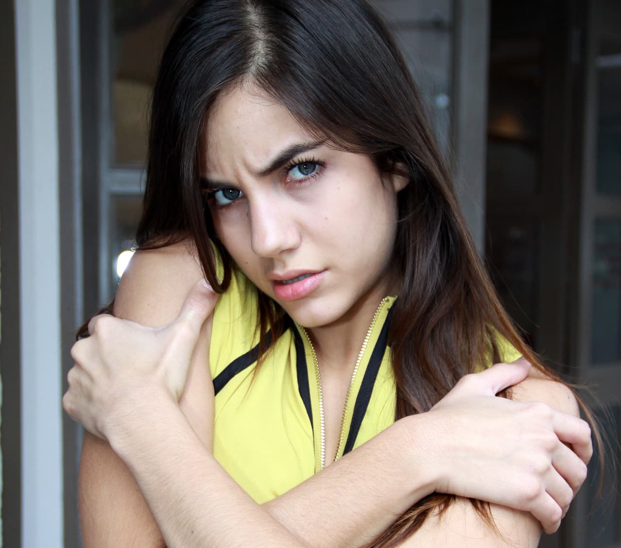 REVIVE EL DICHO: Mujeres menospreciadas y abusadas en “Cada quien se busca su cebolla pa’ llorar”