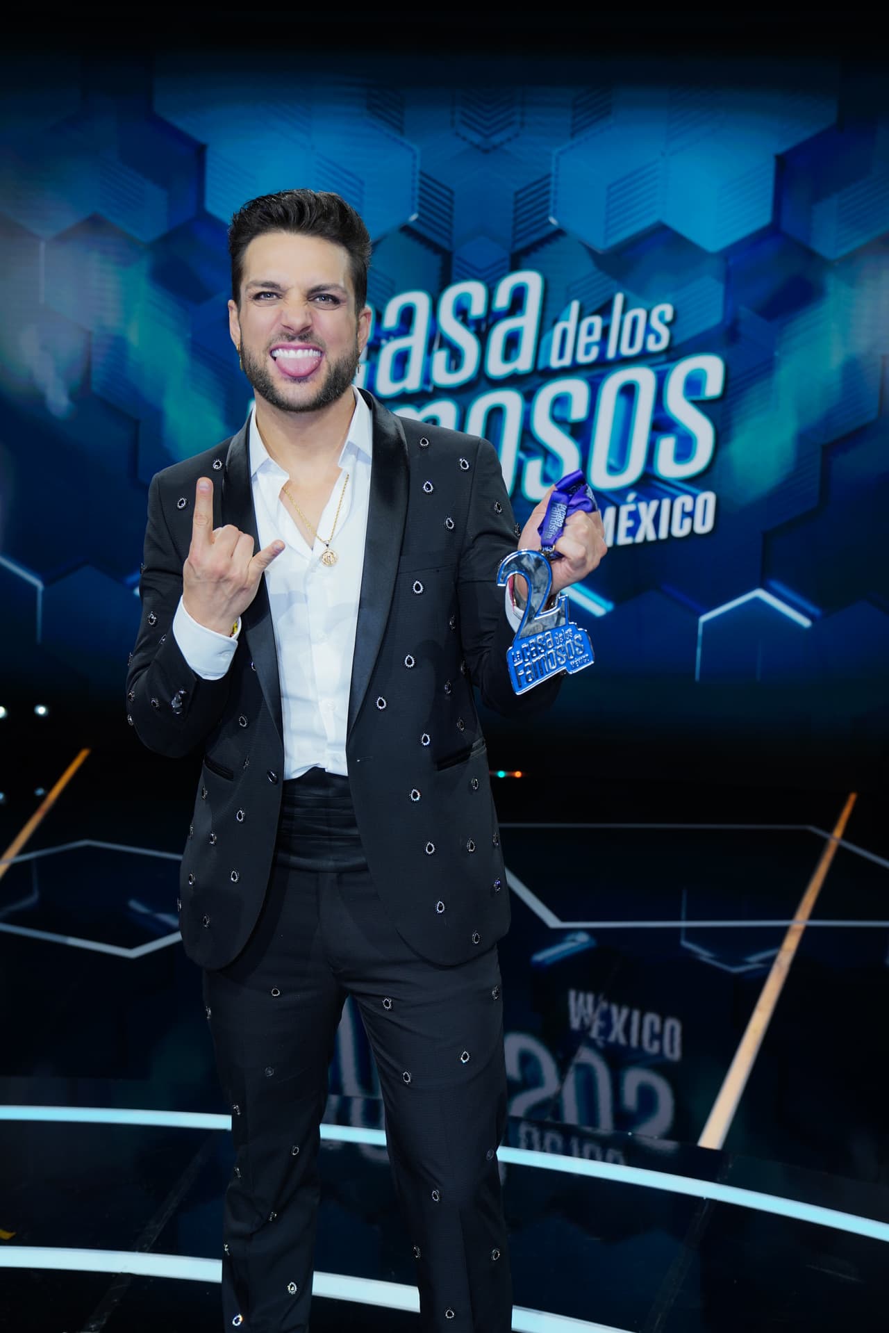 ¿Fans de Nicola juntarán 4 millones de pesos entre todas para hacerlo rico?