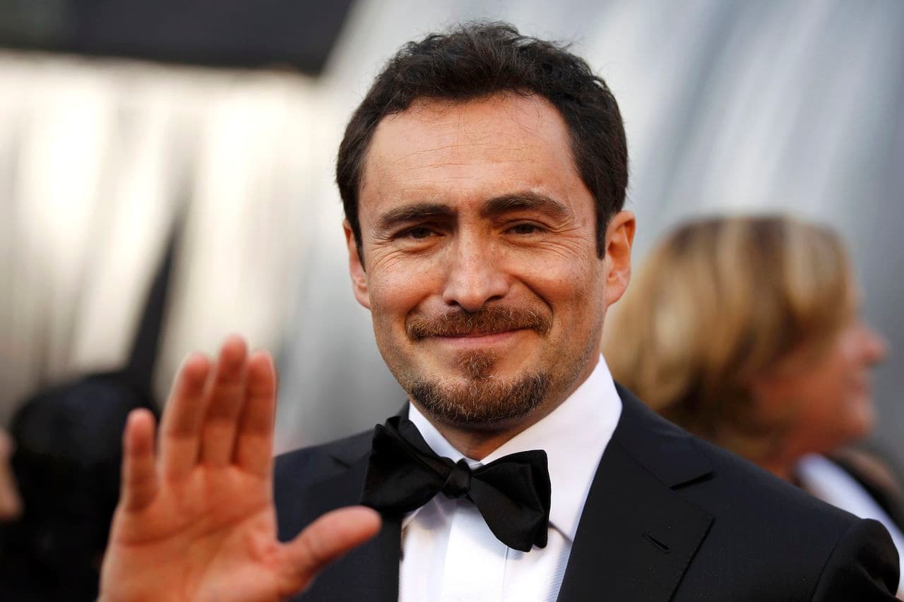 Actor Demian Bichir of Mexico, best actor nominee for his role in "A Better Life," arrives at the 84th Academy Awards in Hollywood, California, February 26, 2012. REUTERS/Lucy Nicholson (UNITED STATES) (OSCARS-ARRIVALS)