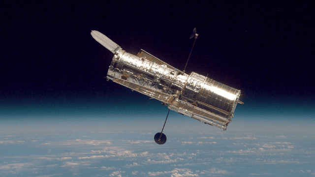 El telescopio espacial Hubble captó la colisión de tres galaxias en ...