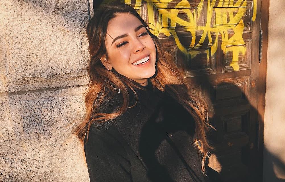 Danna Paola muestra foto sin maquillaje y causa revuelo en la web