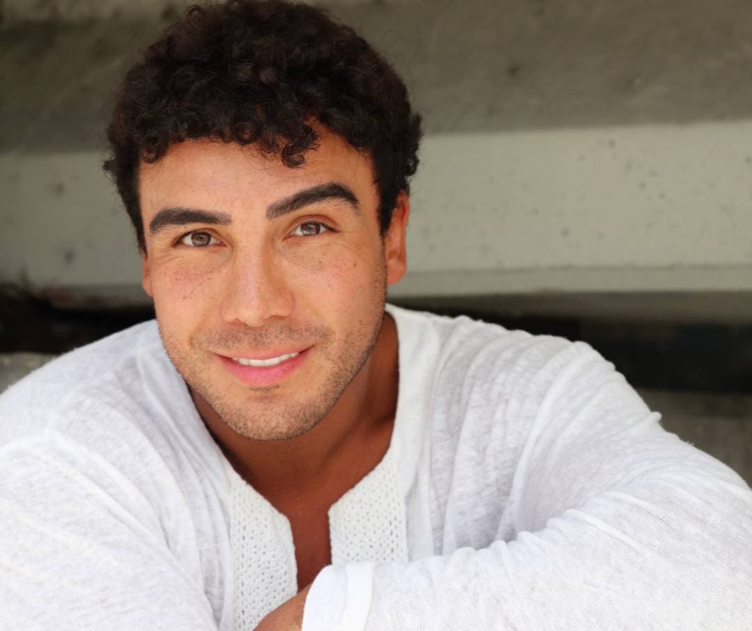 El actor mexicano alcanzó fama con su interpretación de Trino Marín en la serie "Mariposa de Barrio".