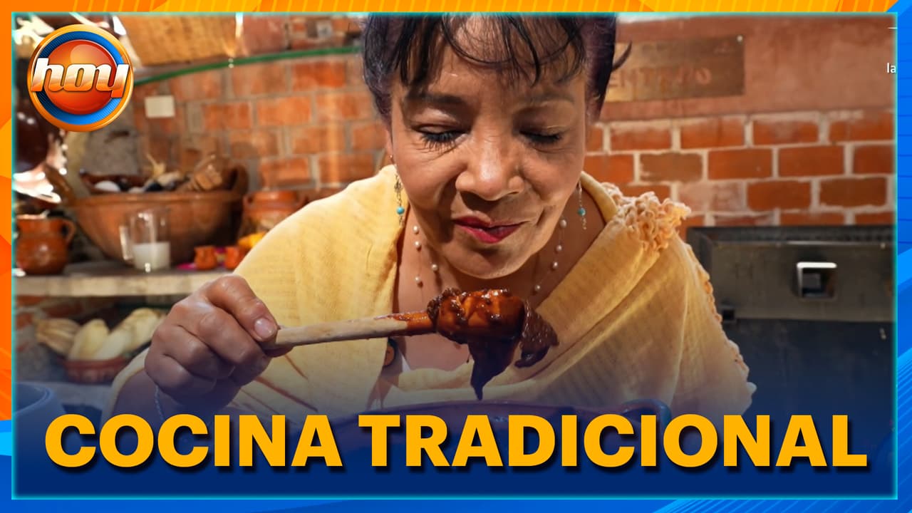 Chef Yogui aprende a preparar chicharrón al pulque