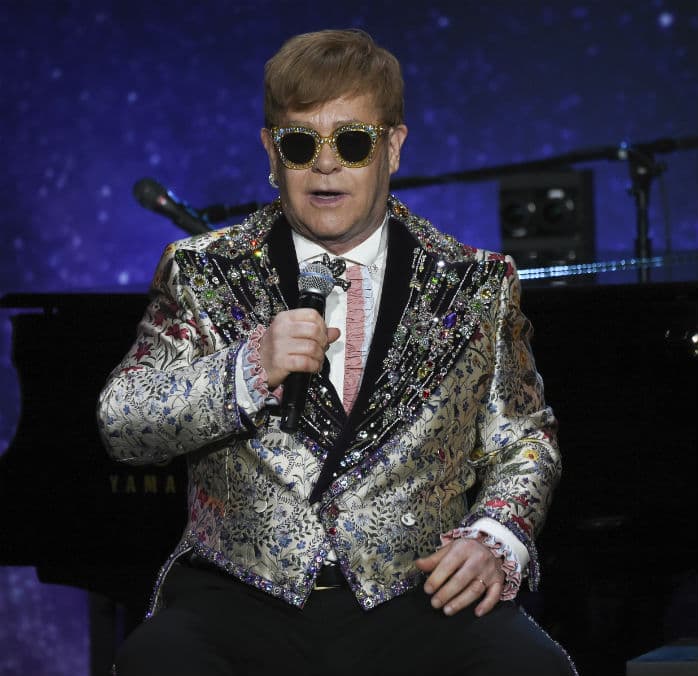 ¡Elton John se despide de los escenarios mundiales!