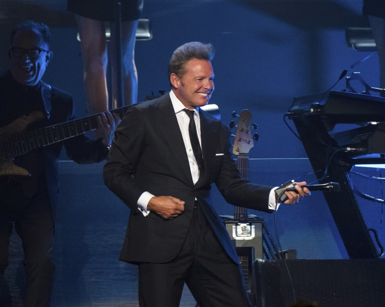 Piden prueba de ADN a indigente que podría ser la madre de Luis Miguel