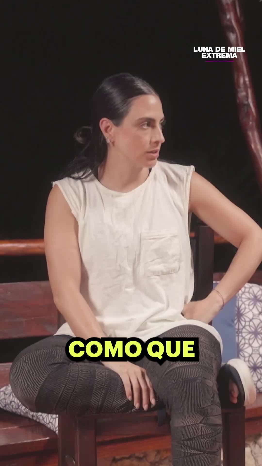 Val pone en evidencia la edad de Julián Gil