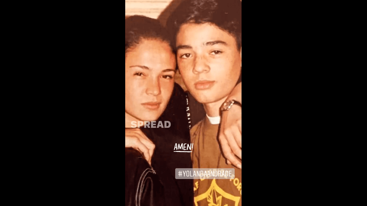 Yolanda Andrade se despide de su medio hermano Rolando