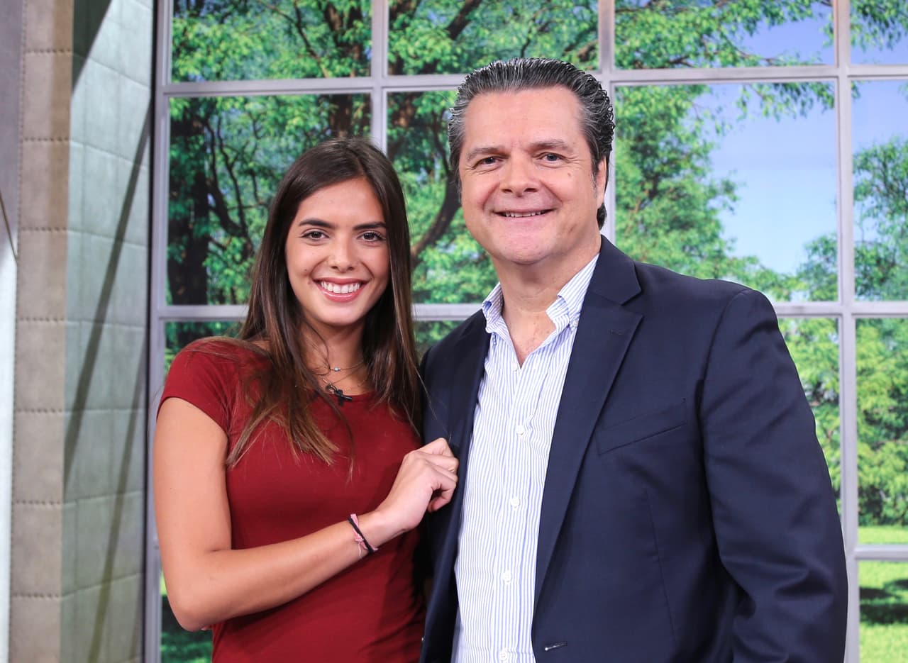 Por su parte, en marzo de 2020, dos meses después de que Paula cumpliera la mayoría de edad, trascendió que la joven había decidido mudarse con María, su hermana mayor, a un departamento ubicado en la Ciudad de México.