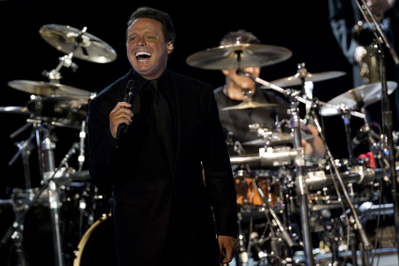 Luis Miguel durante uno de sus conciertos en Brasil