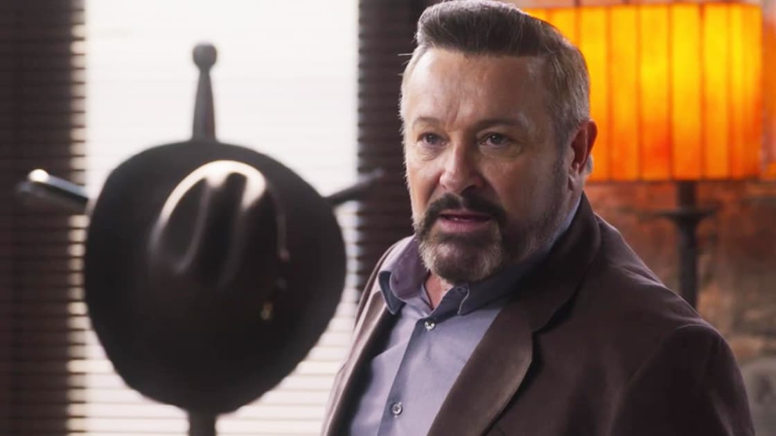 Gustavo pone en marcha su plan para destruir a Renato