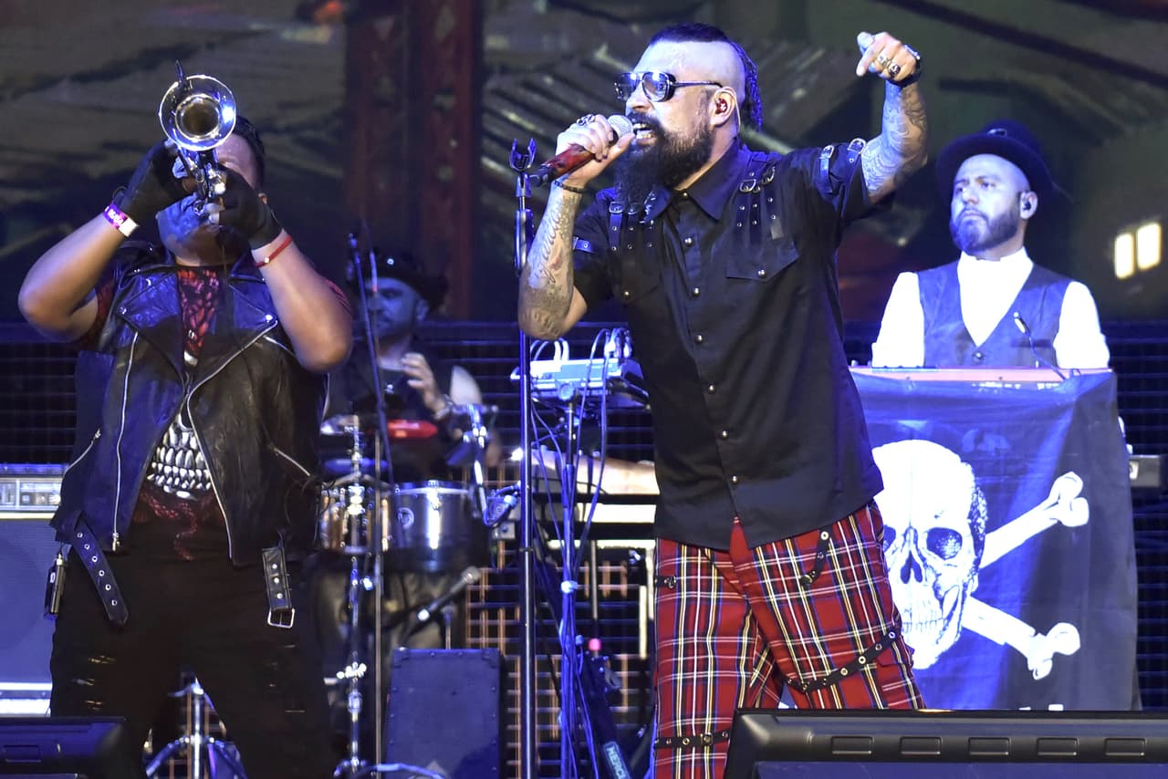 Panteón Rococó agota su concierto en el Foro Sol en tres días y anuncia otra fecha