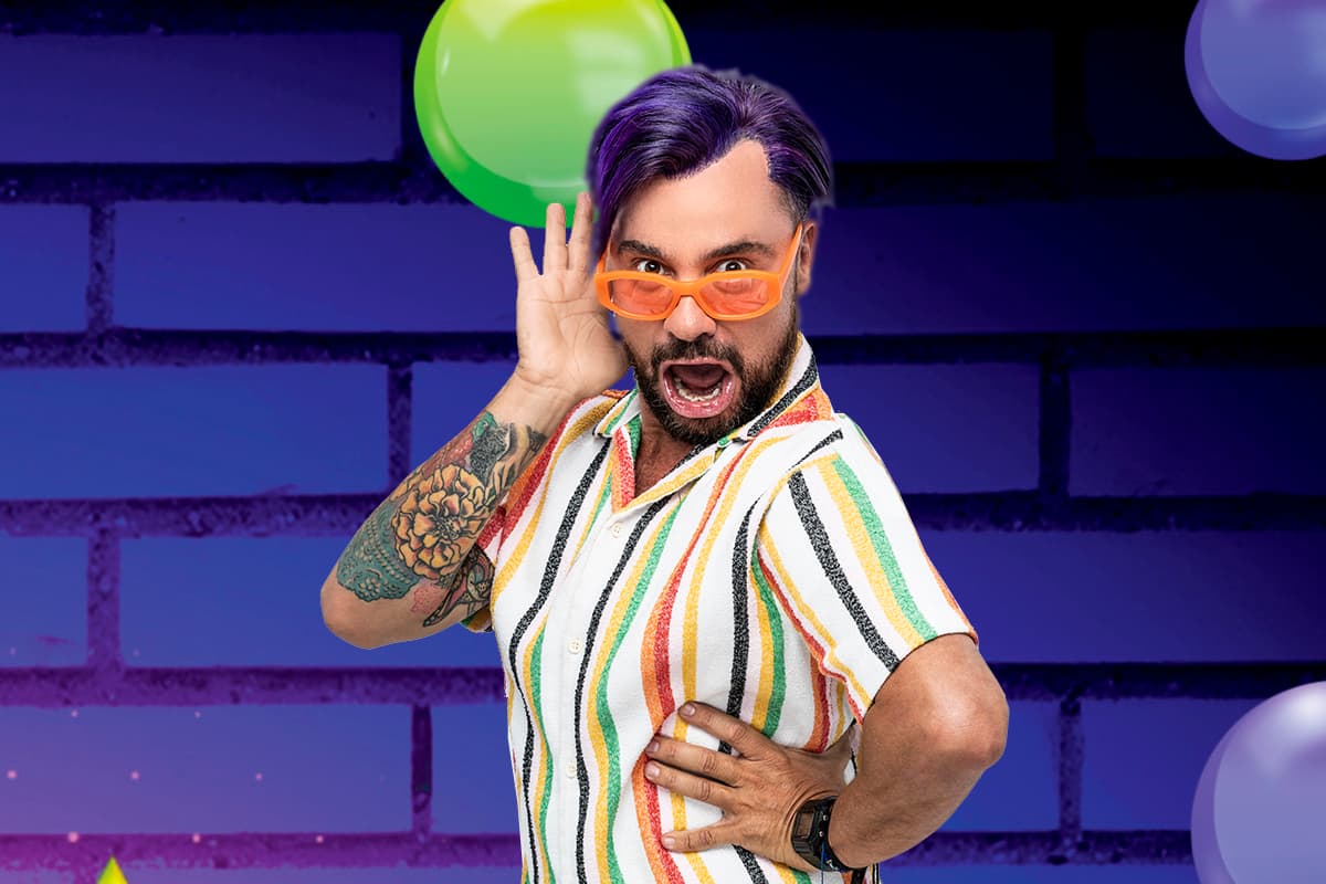 Shiky es La Shikys, alegre, divertido y muy simpático. Es defensor de la diversidad sexual. Su personalidad es tan extrovertida que lo mete en líos con sus vecinos. Le ayuda a El Sopas a atender la fonda “La verdura”.