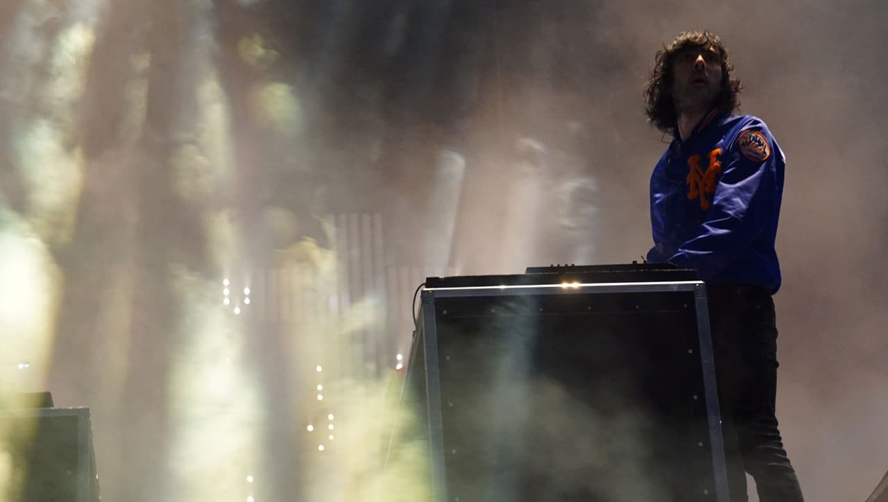 Justice subió el escenario del Parque Fundidora.