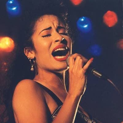 Es reconocida como la Reina del Tex-Mex, estilo musical bailable originario de la zona fronteriza México-Estados Unidos