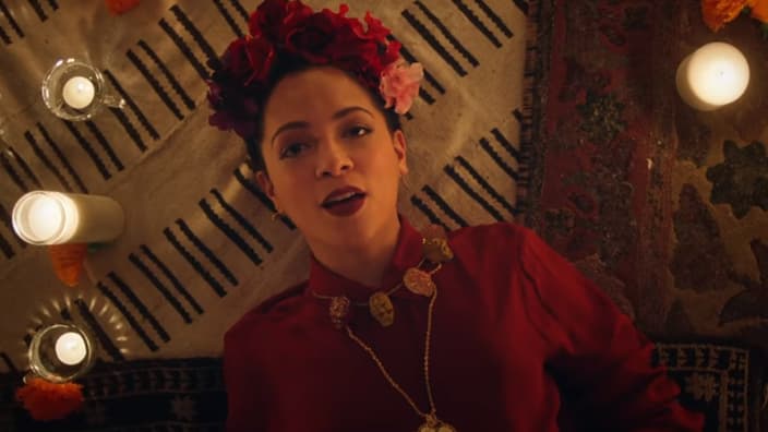 Natalia Lafourcade da el toque mexicano a 'Remember Me'